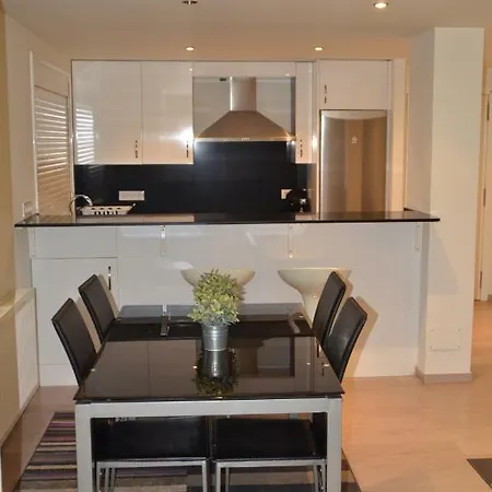 Cerca De Riazor, 3 Habitaciones, Impecable Apartamento A Coruña