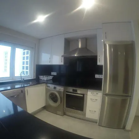 Cerca De Riazor, 3 Habitaciones, Impecable A Coruña